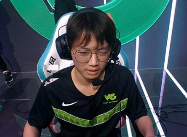 英雄联盟选手乐言卡bug事件介绍 乐言针对卡bug事件进行道歉