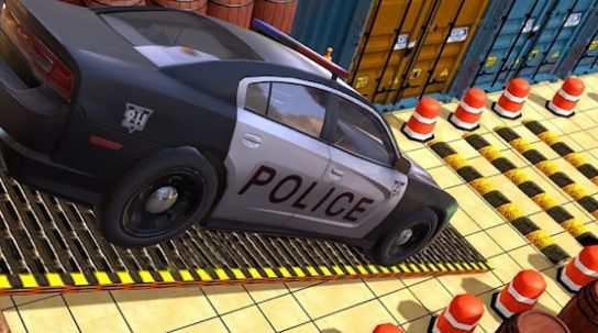 极限警车停车场3D截图