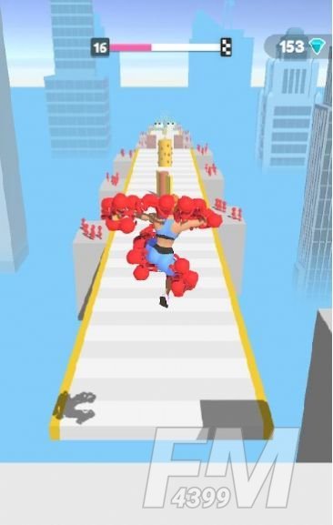 美女巨人奔跑